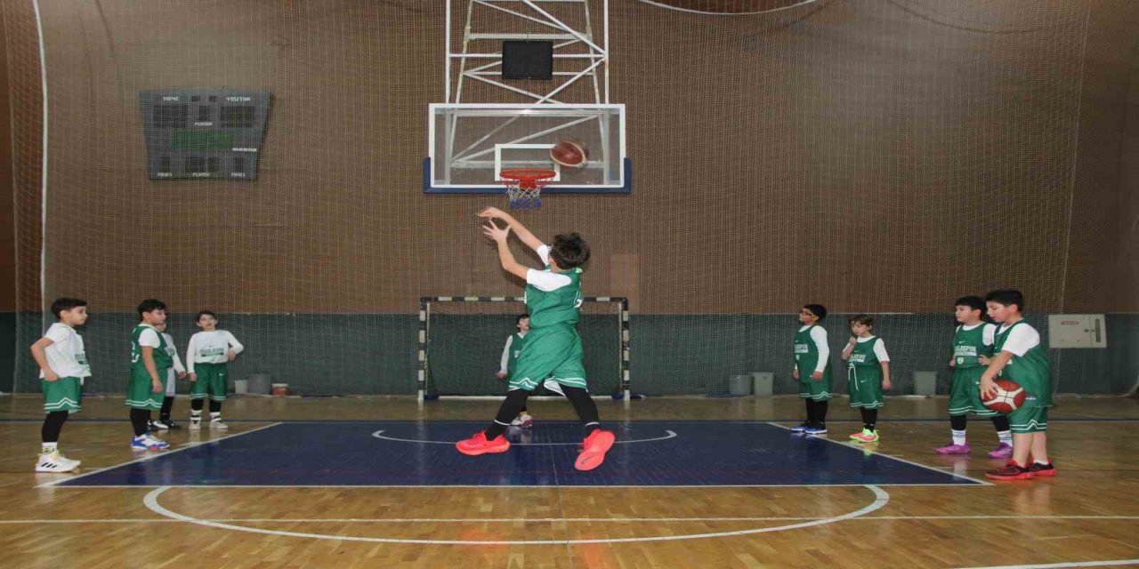 Muğlaspor basketbolda genç yetenekleri yetiştiriyor