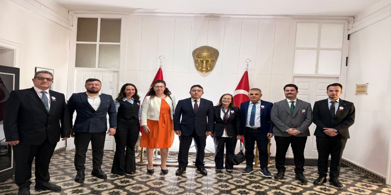 Vergi dairesi personelinden Kaymakam Kaya’ya ziyaret