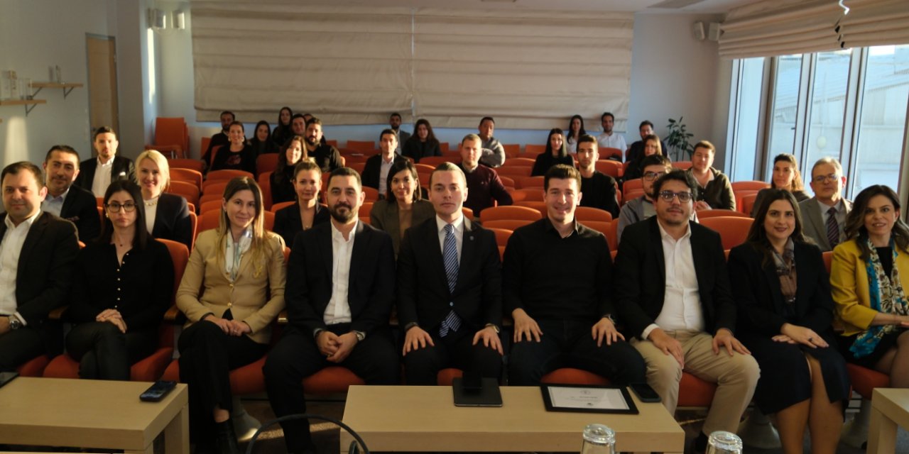 EGİAD Üyeleri Yapay Zekâ Okuryazarlığında Buluştu