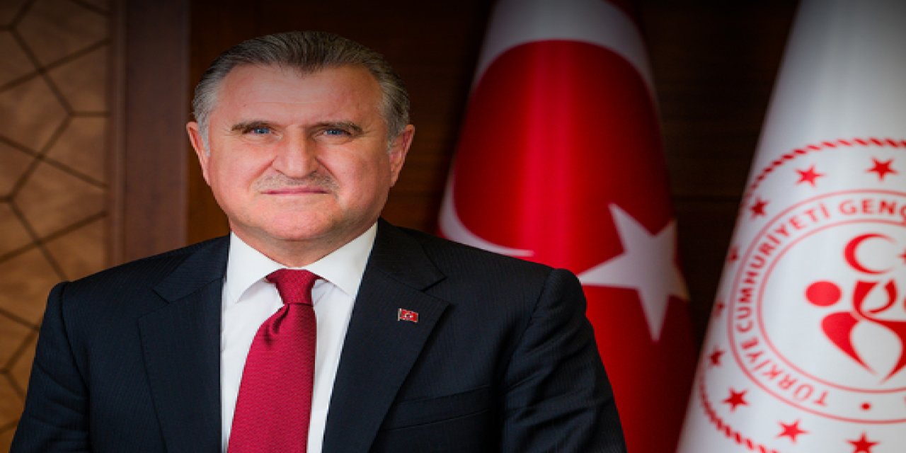 Bakan Bak: "Kadın sporcularımızla gurur duyuyoruz"