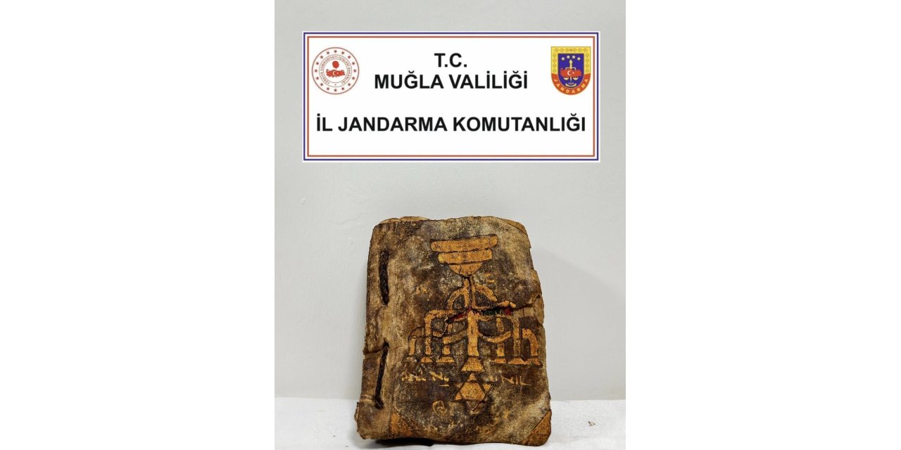 Menteşe’de tarihi eser operasyonu: "600 yıllık Tevrat ele geçirildi"