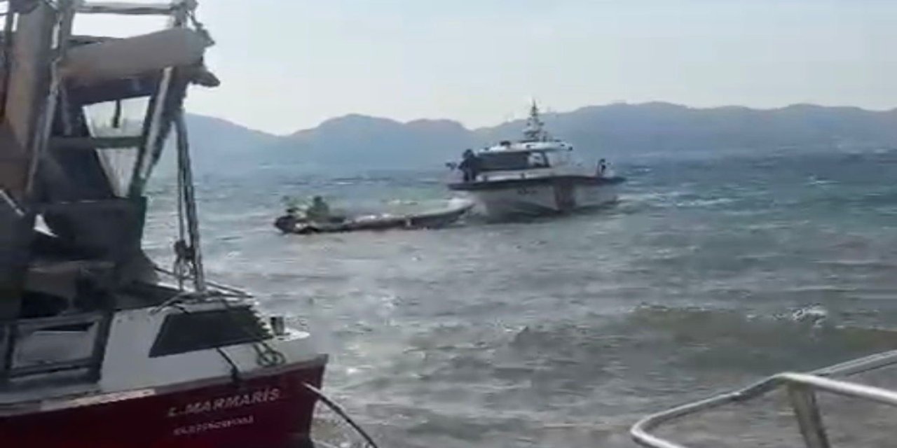 Sürüklenen tekneye sahil güvenlik desteği