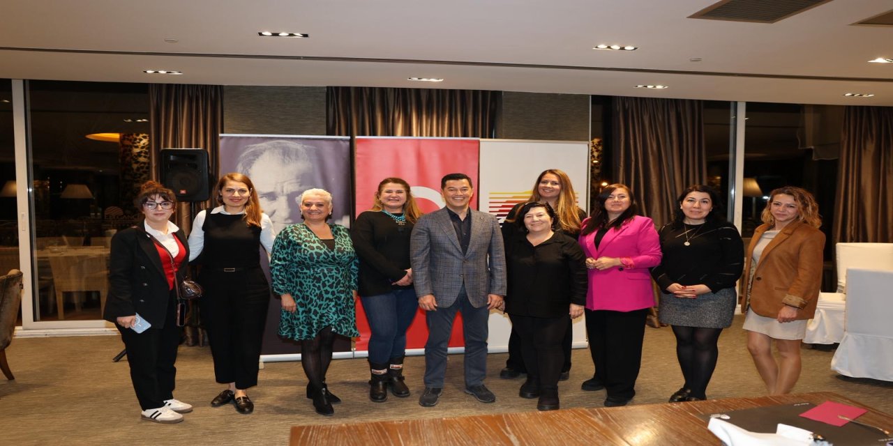 Başkan Ünlü iftar programında gazetecilerle buluştu