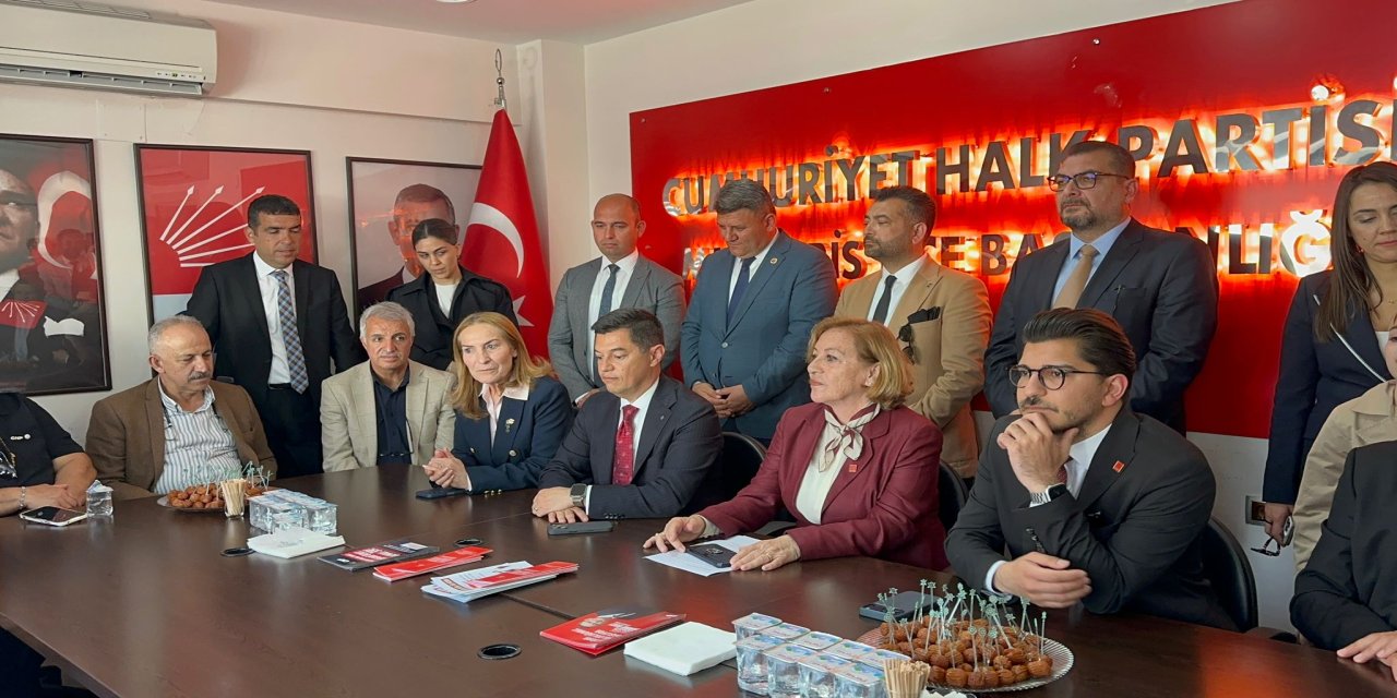 Cumhuriyet Halk partisi Marmaris ilçe örgütü partililer ile bayramlaştı