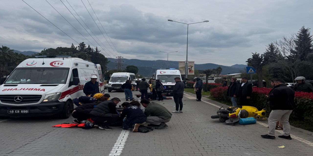 Marmaris’te motosiklet ile otomobil çarpıştı: 2 yaralı