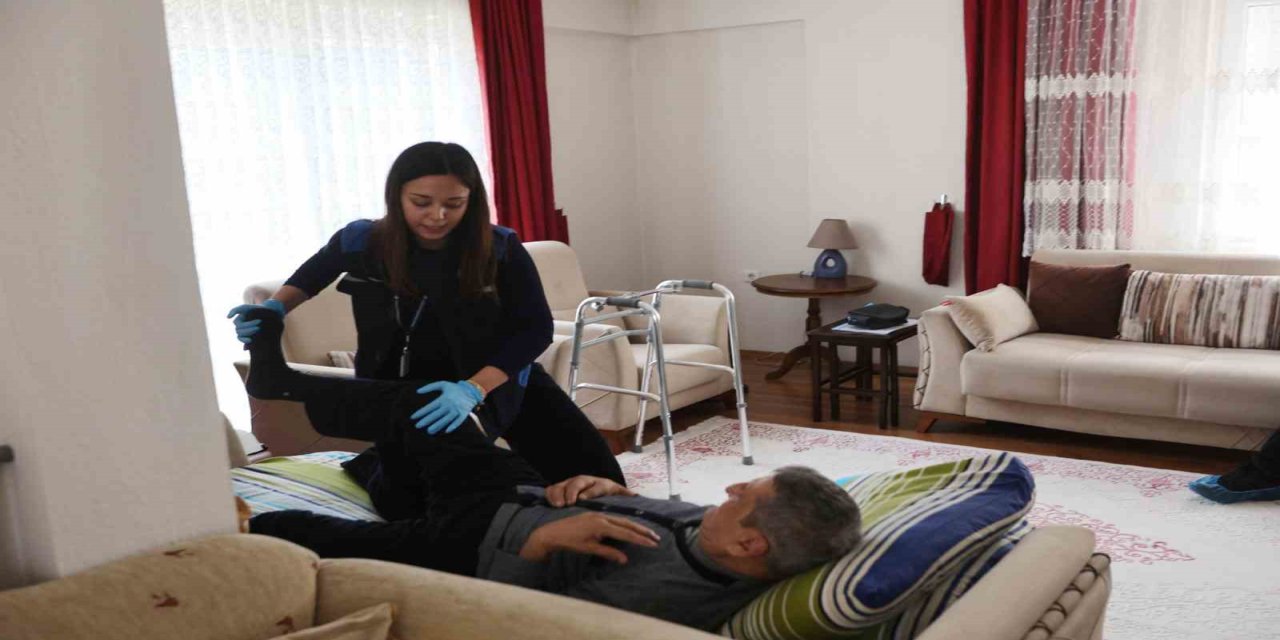 Muğla Büyükşehir’in Fizyoterapi hizmeti hastaların ayağına gidiyor