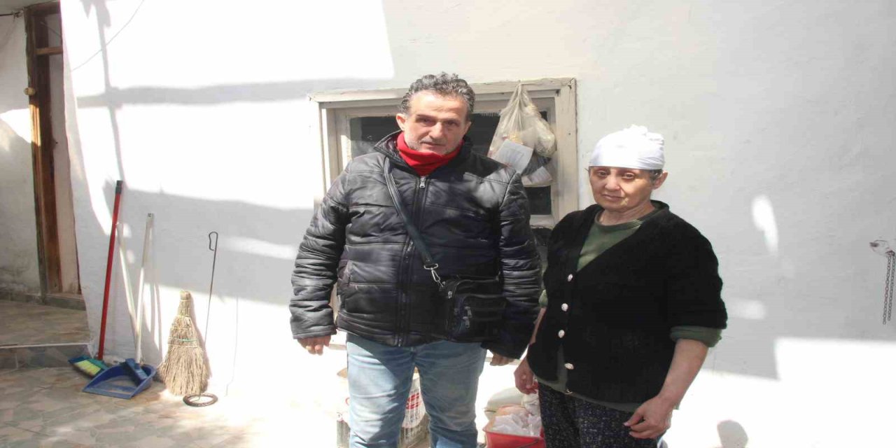 Menteşe’de küle dönen evleri için iki kardeş yardım bekliyor