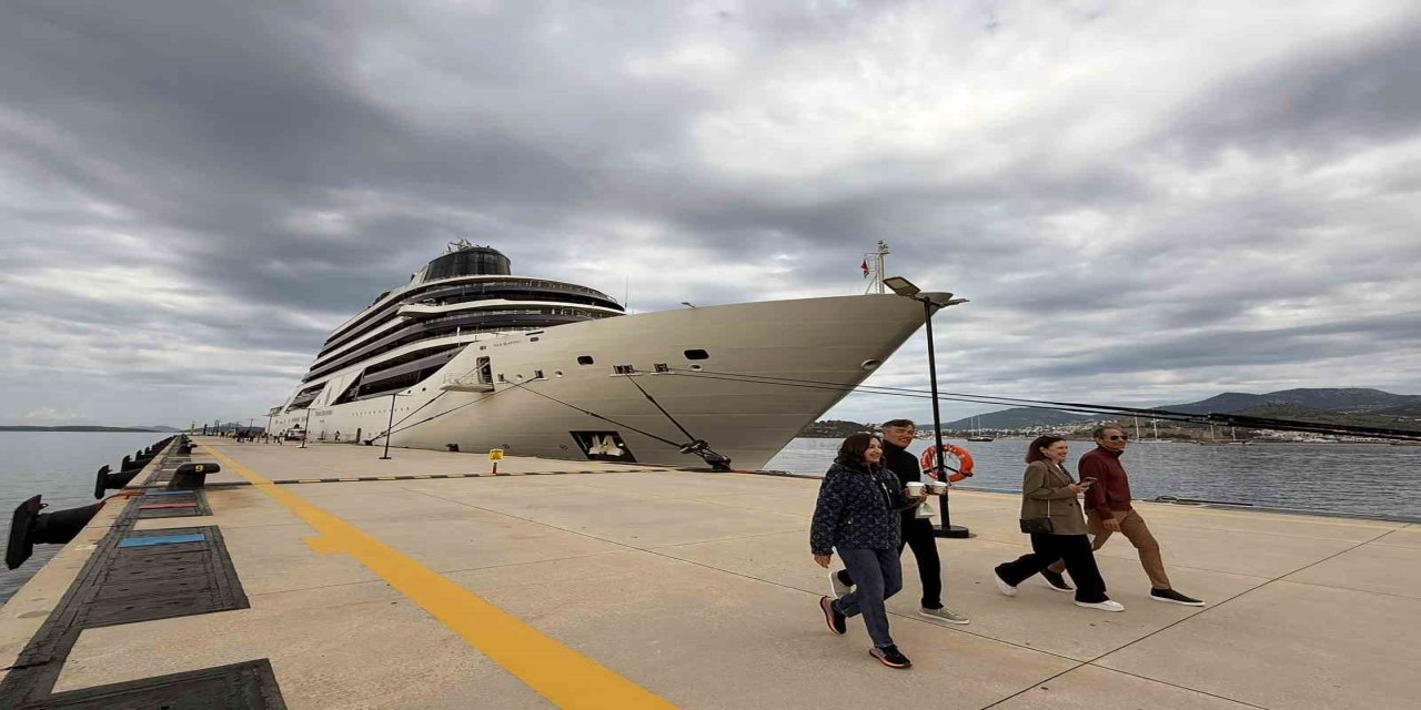 Four Seasons 1137 yolcu ile Bodrum’a geldi