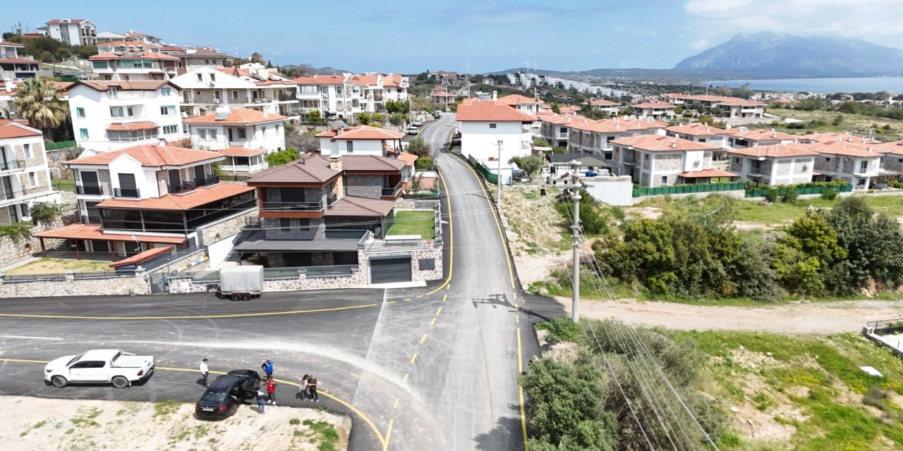 Datça'da yol yapım çalışması sürüyor