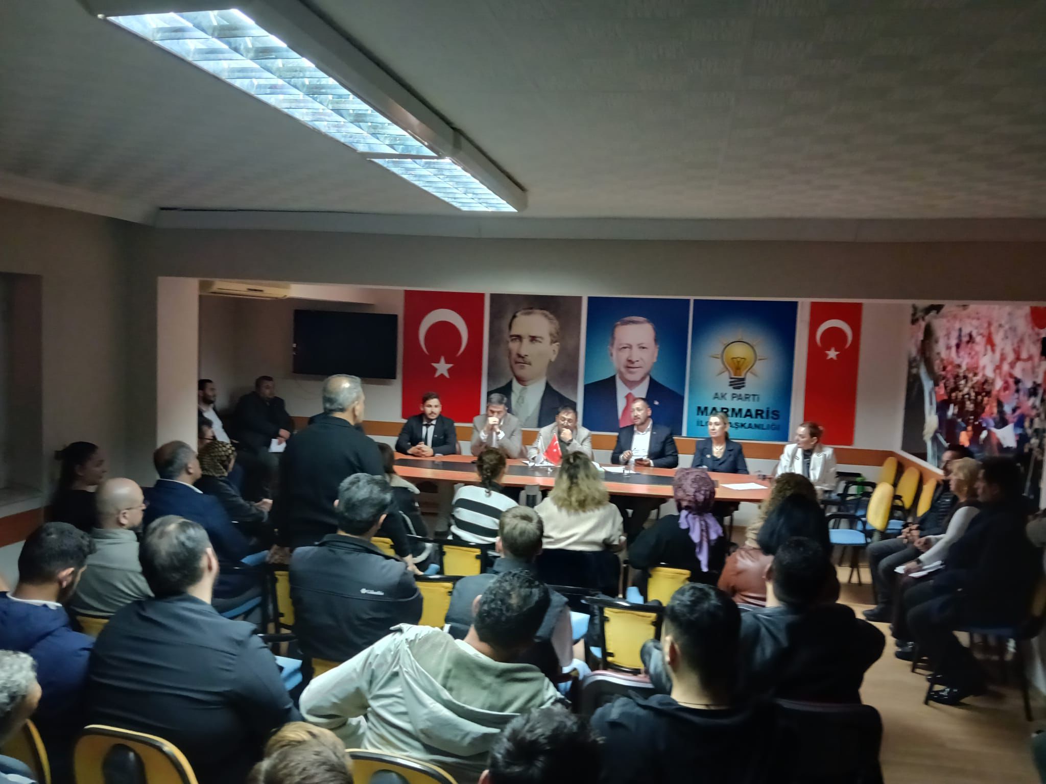 AK Parti Marmaris’ten net mesaj: “masa başı siyaset yapmadık, yapmayacağız”
