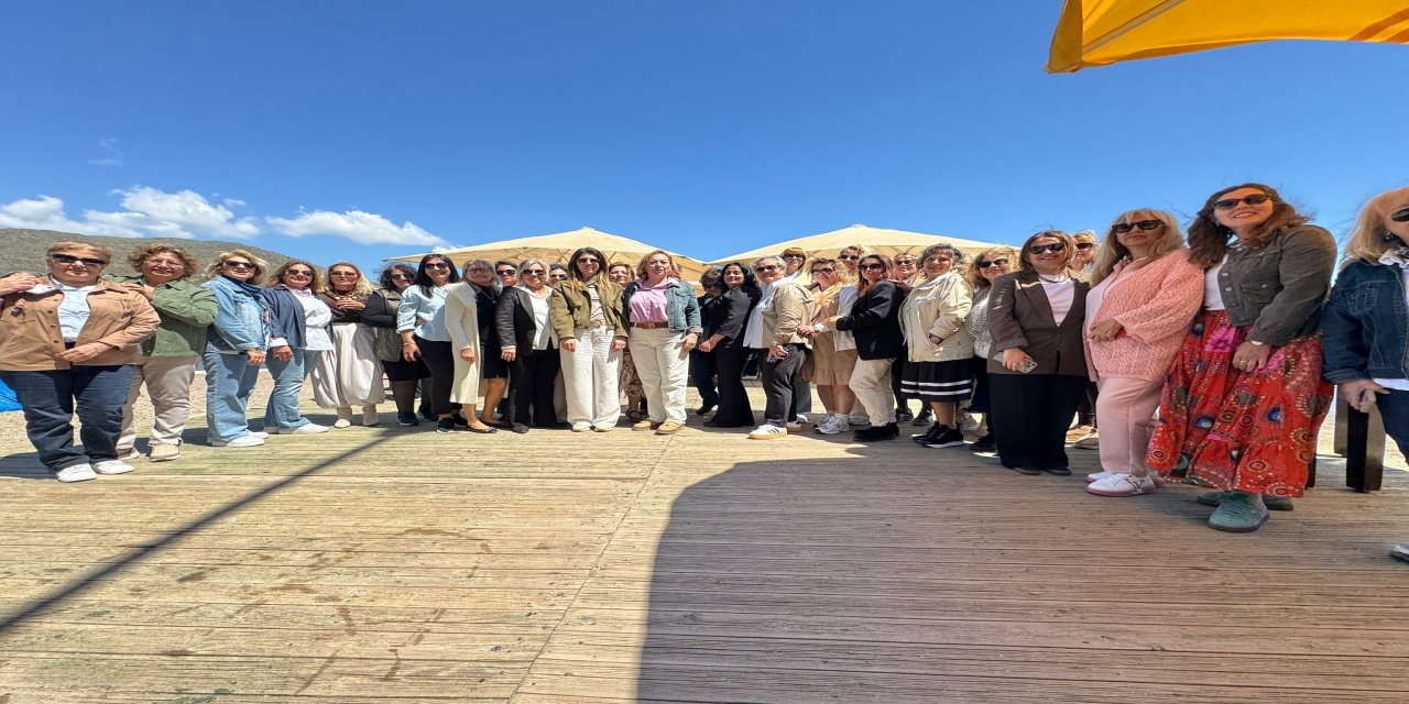 CHP Marmaris kadınları: “ülkemizin her yerinde bahar gelecek”