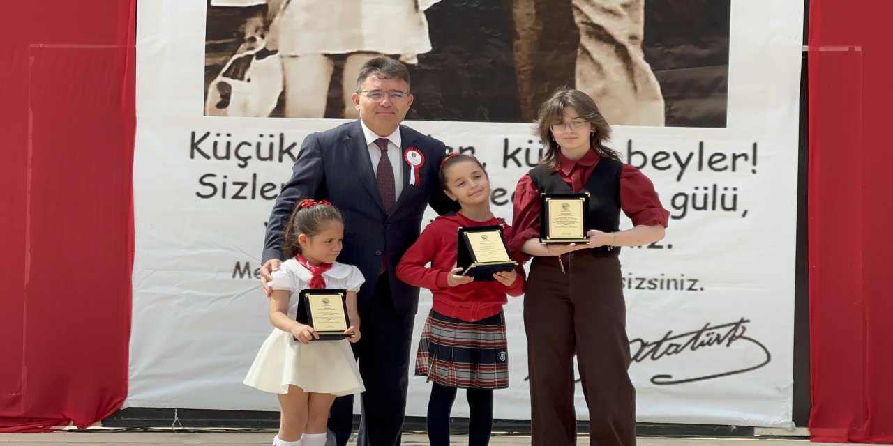 23 Nisan Resmi kutlama töreni Marmaris Amfi Tiyatro’da gerçekleşti