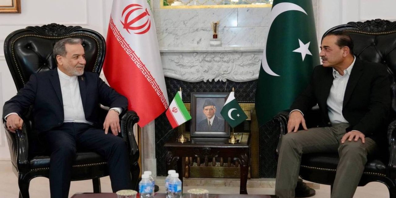 İran Dışişleri Bakanı Arakçi, Pakistan Genelkurmay Başkanı Munir ile görüştü