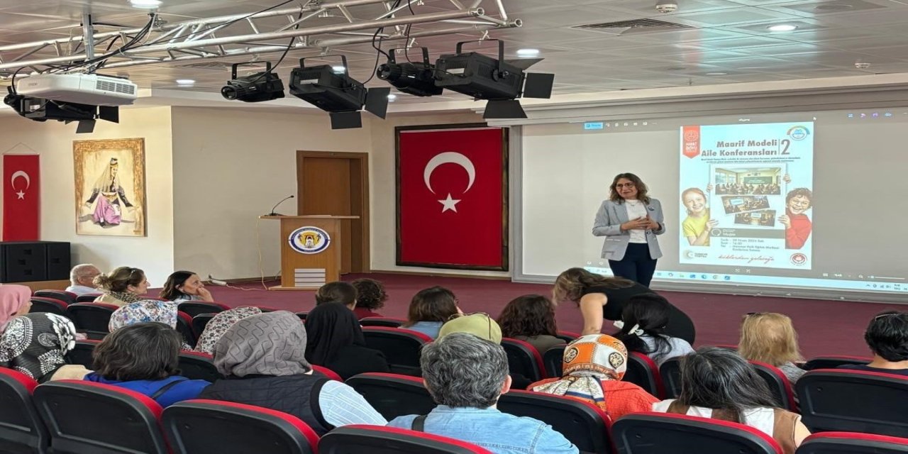 Muğla’da "Maarif Modeli Aile Konferansları" devam ediyor