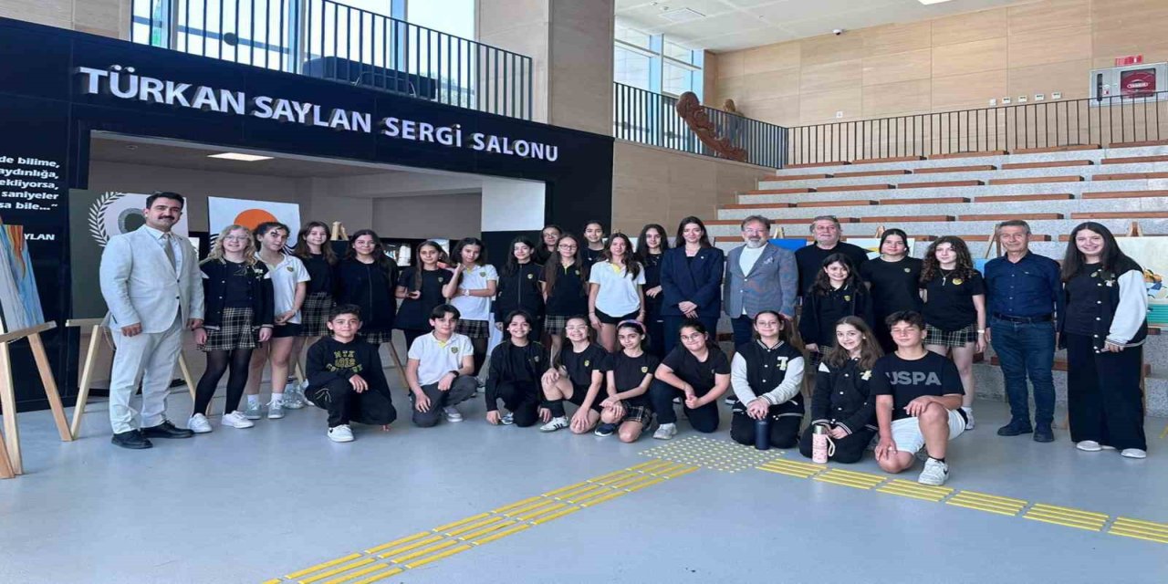 MTK Koleji Ortaokulu öğrencilerinden karma resim sergisi