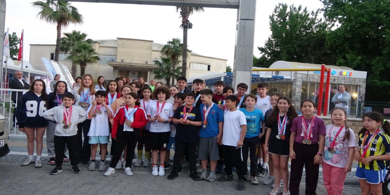 Marmarisli sporcu çocuklar'' havuzumuzu geri istiyoruz''