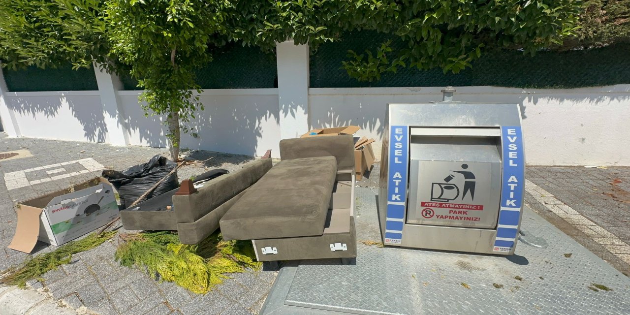 Marmaris’te bitmeyen büyük atık sorunu sokaklar depoya döndü