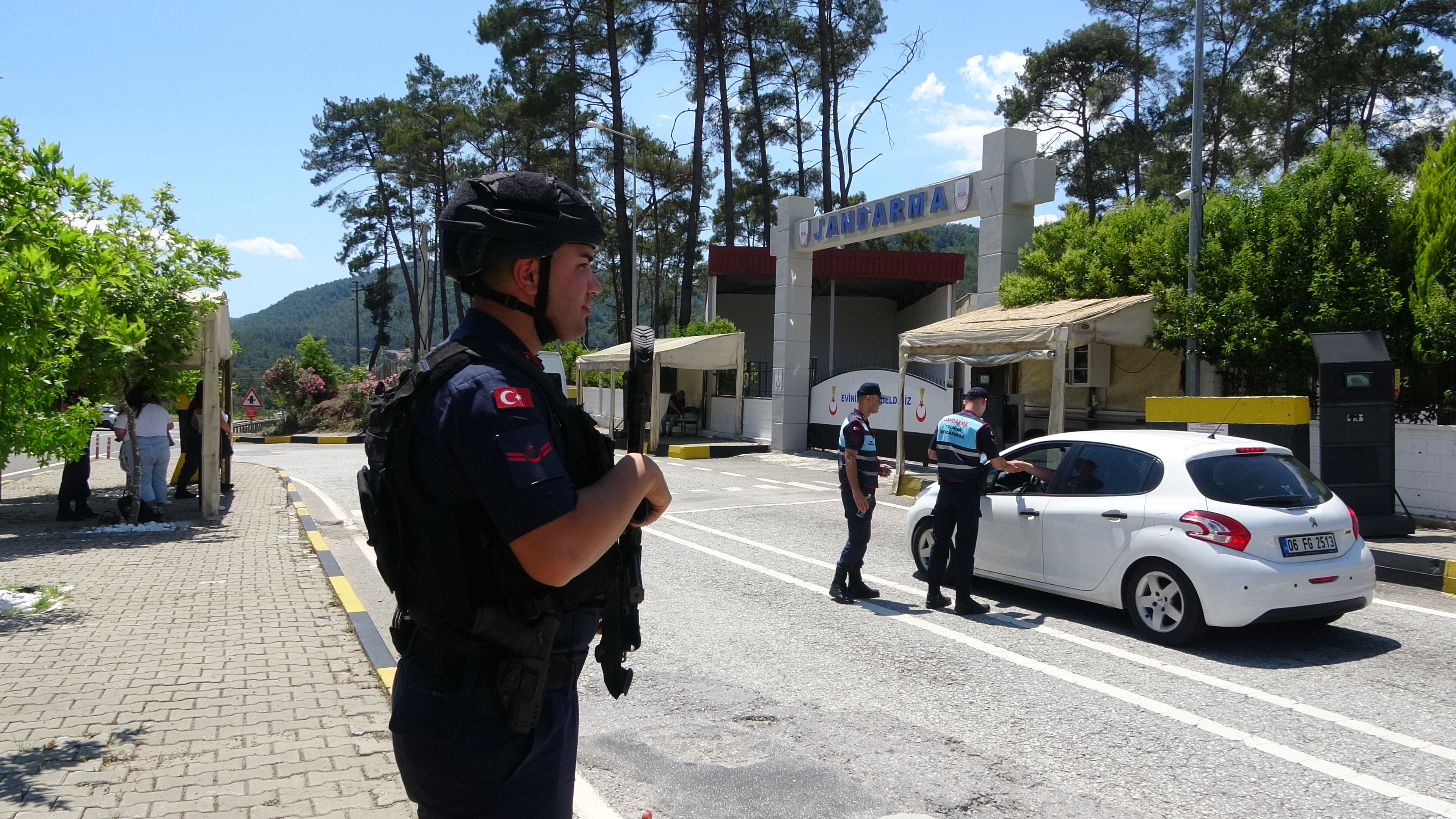 Bayram Tatilinde Marmaris ve Datça’ya 4 günde 40 bin araç girdi