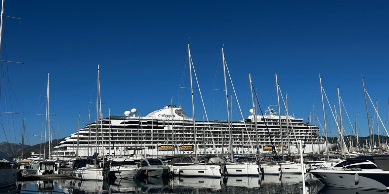 Lüks Kruvaziyer Seven Seas Splendor Marmaris’te