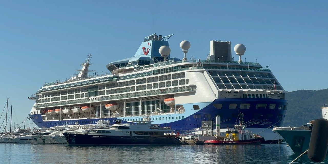 Marella Discovery Marmaris Limanı'na Demirledi