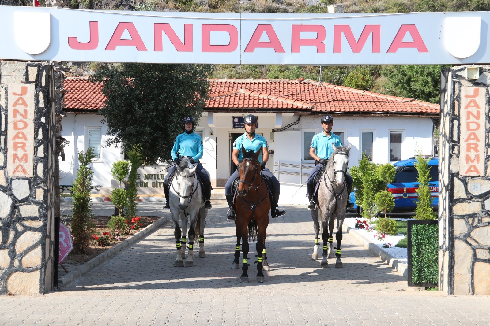 Ölüdeniz'de atlı jandarma devriye
