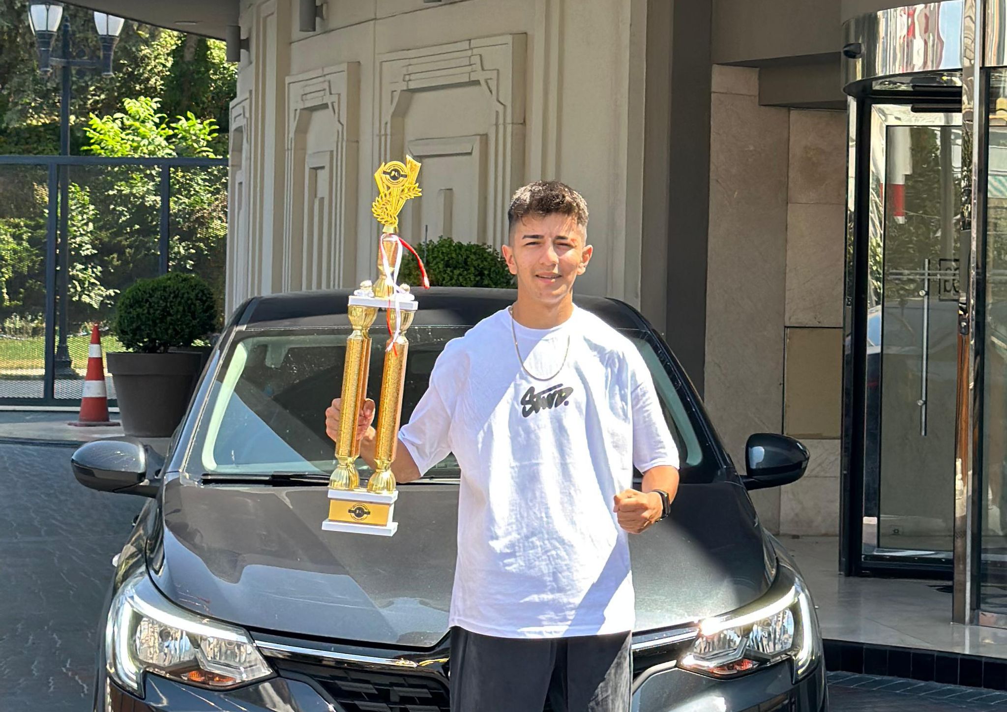 Marmaris’in  genç sporcusu  profesyonel maça hazırlanıyor
