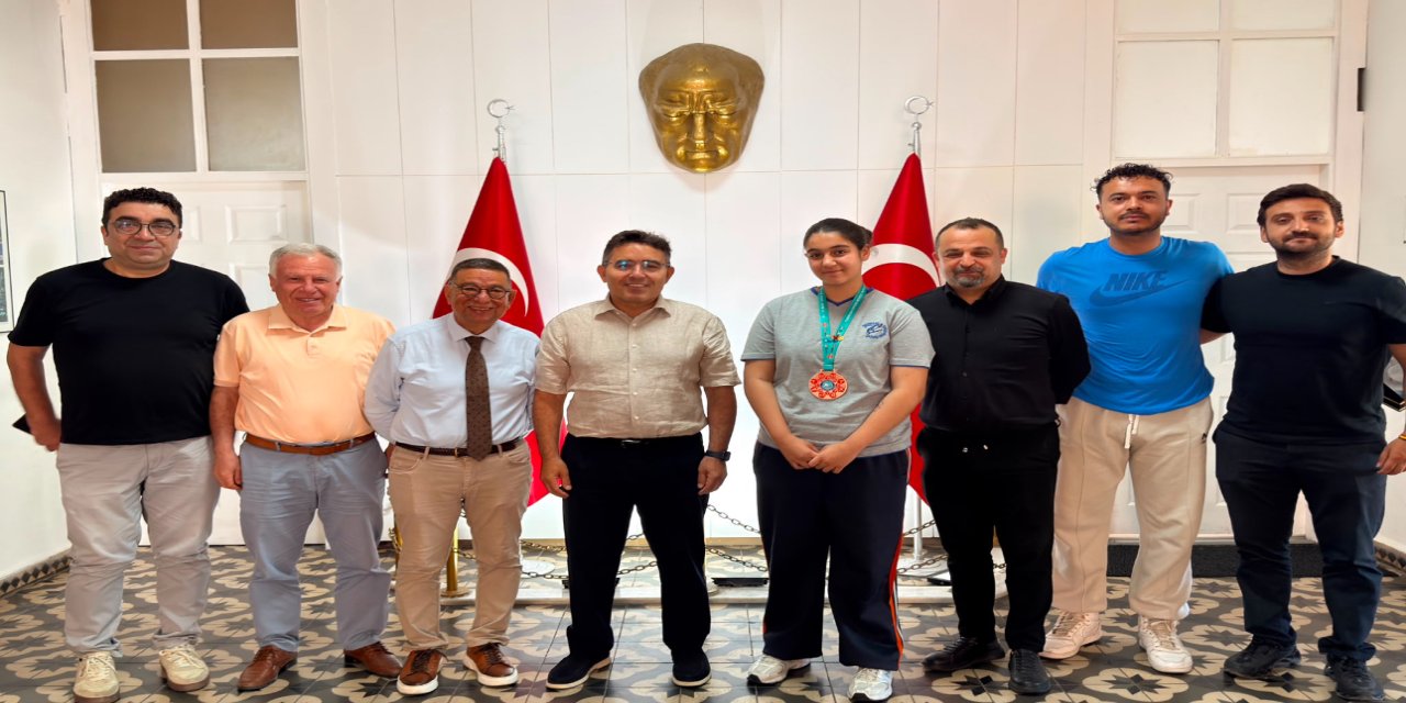 Kaymakam Kaya’dan dünya üçüncüsü Nilsu Özdemir’e tebrik