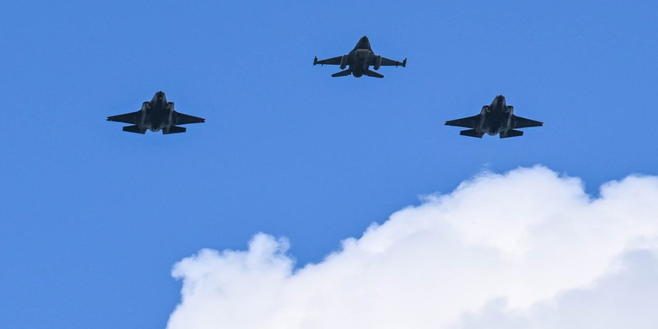 Polonya'nın F-35 savaş uçakları ilk uçuşlarını gerçekleştirdi