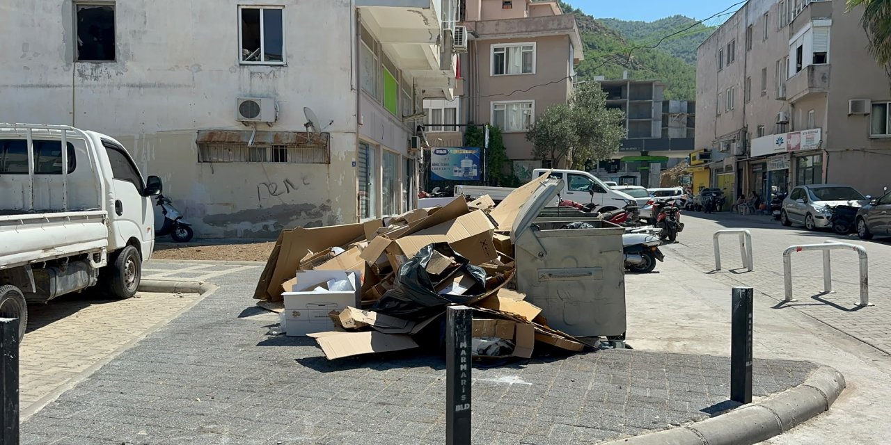 Manzara değişmedi, vandallık devam ediyor