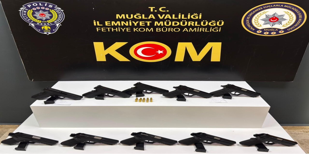 Fethiye’de 10 ruhsatsız tabanca ele geçirildi