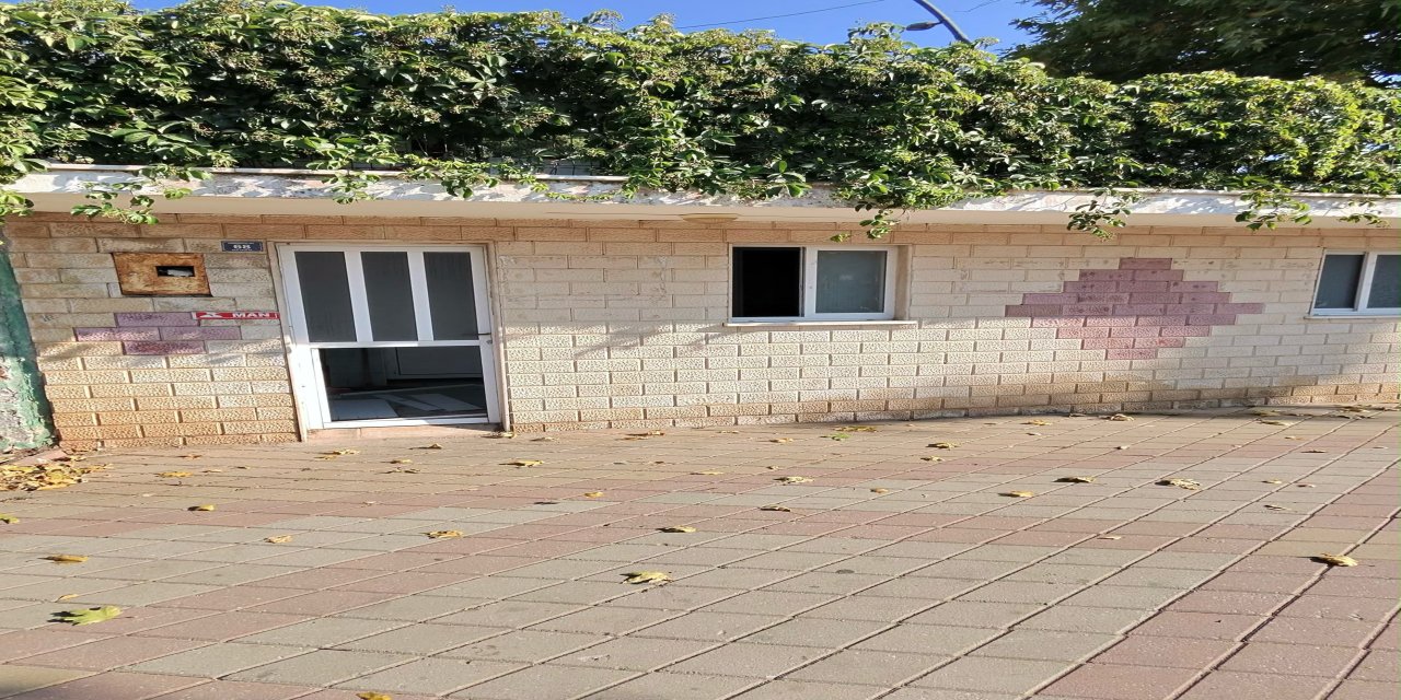 Kilitli tuvaletin kapısını kırdılar: İçmeler’de kamu tuvaleti tepkisi