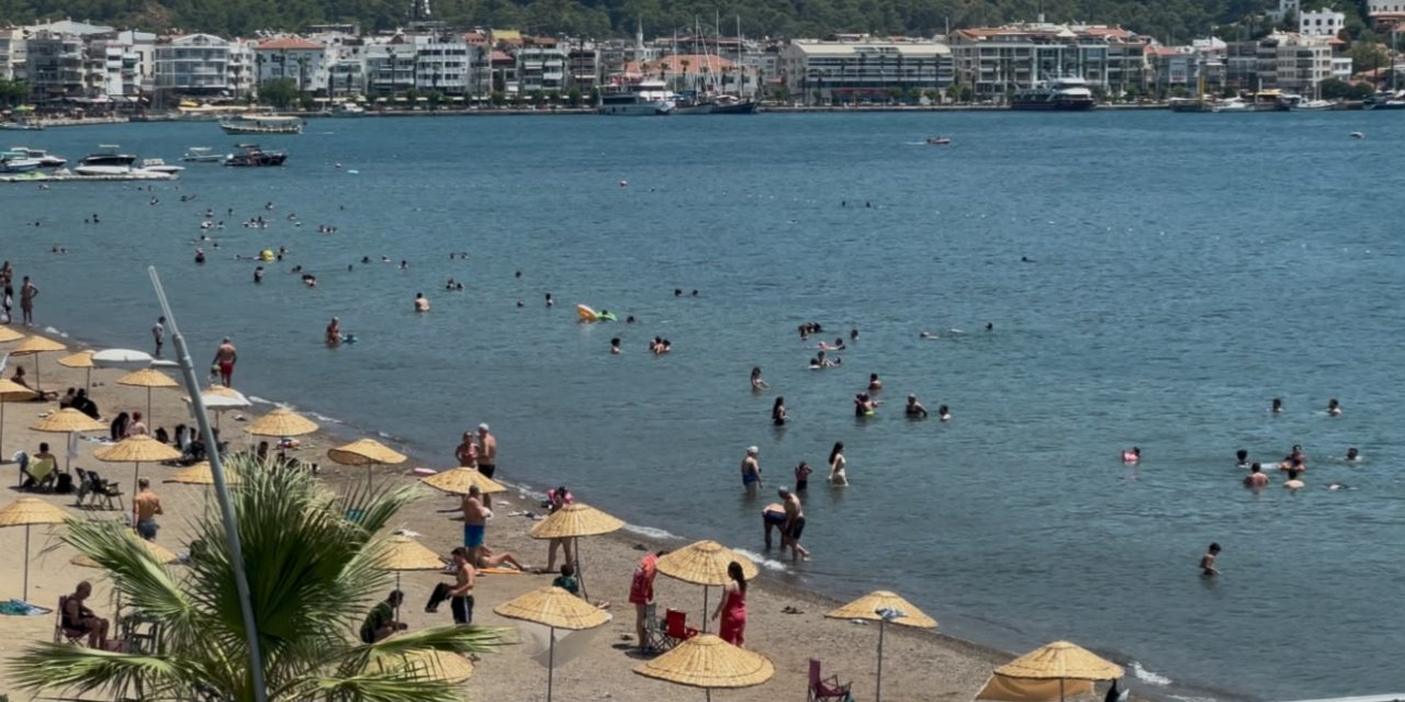 Marmaris’te kavurucu sıcaklar etkisini artırdı