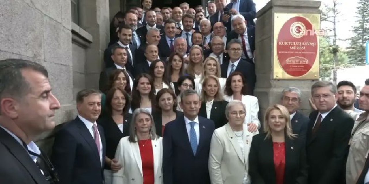 Özel, Yeni Parti’yi kurdu