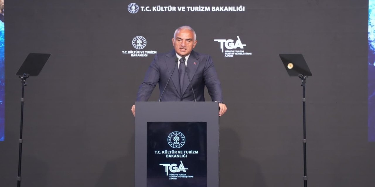 Bakan Ersoy: "Turizm geliri ilk 6 ayda 25,7 milyar dolar oldu"