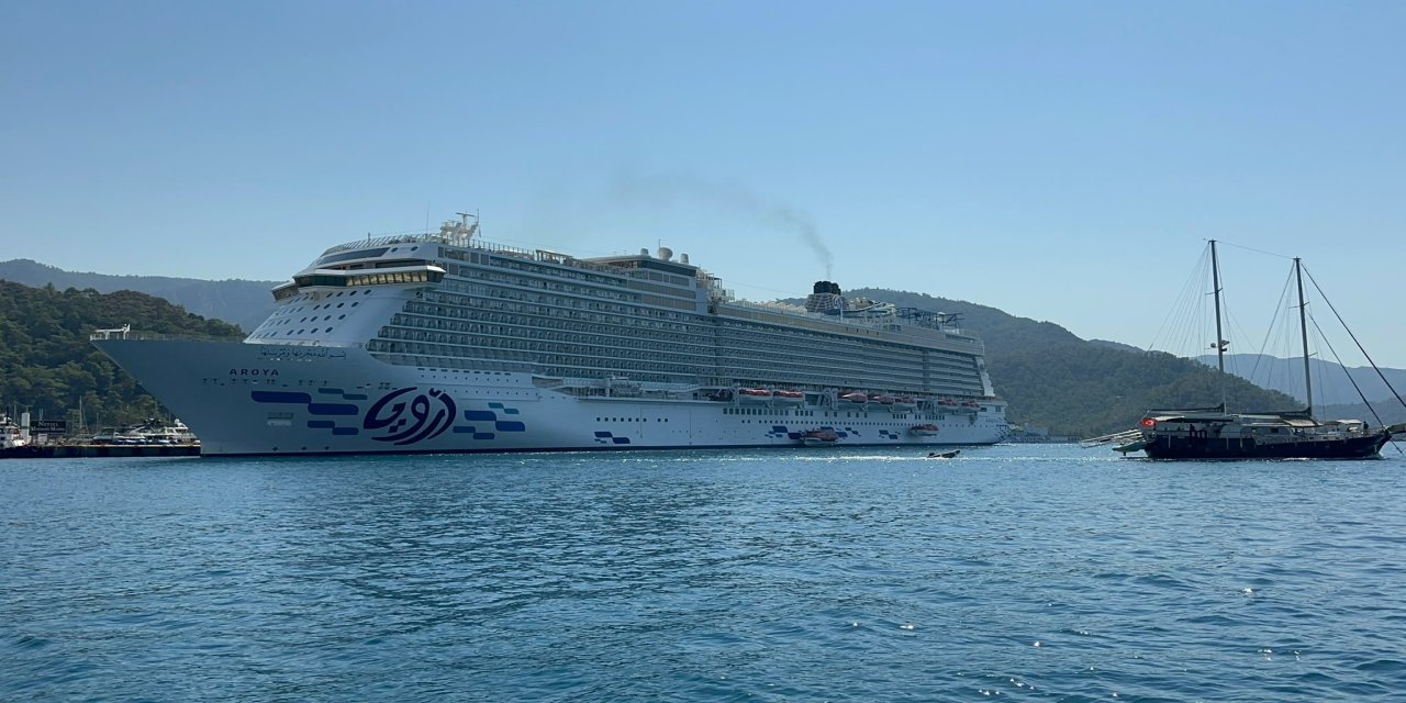AROYA Manara 3 bin 700 yolcu ile Marmaris'te