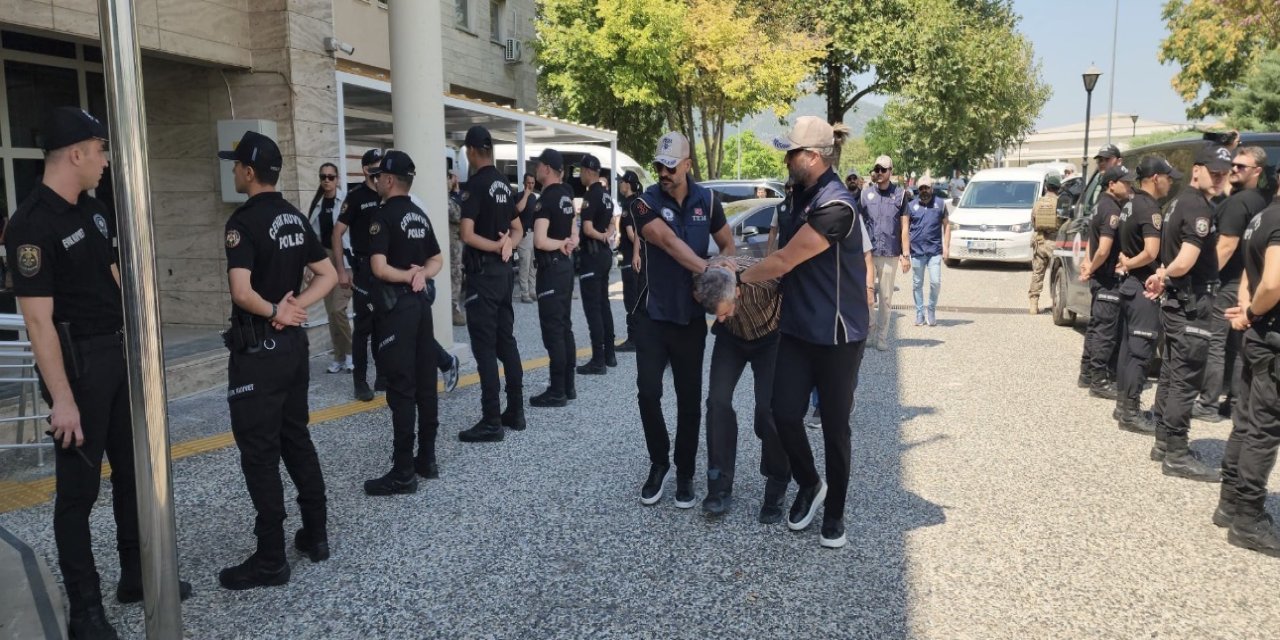 10 Yıldır Firariydi: Erdoğan’a Suikast Girişimi Davasının Sanığı Muğla’da Adliyeye Sevk Edildi