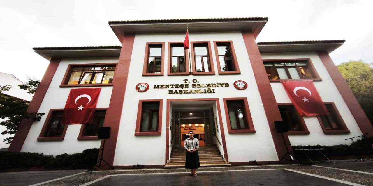Muğla’nın 100 yıllık tarihi belediye binası vakıflara geçiyor