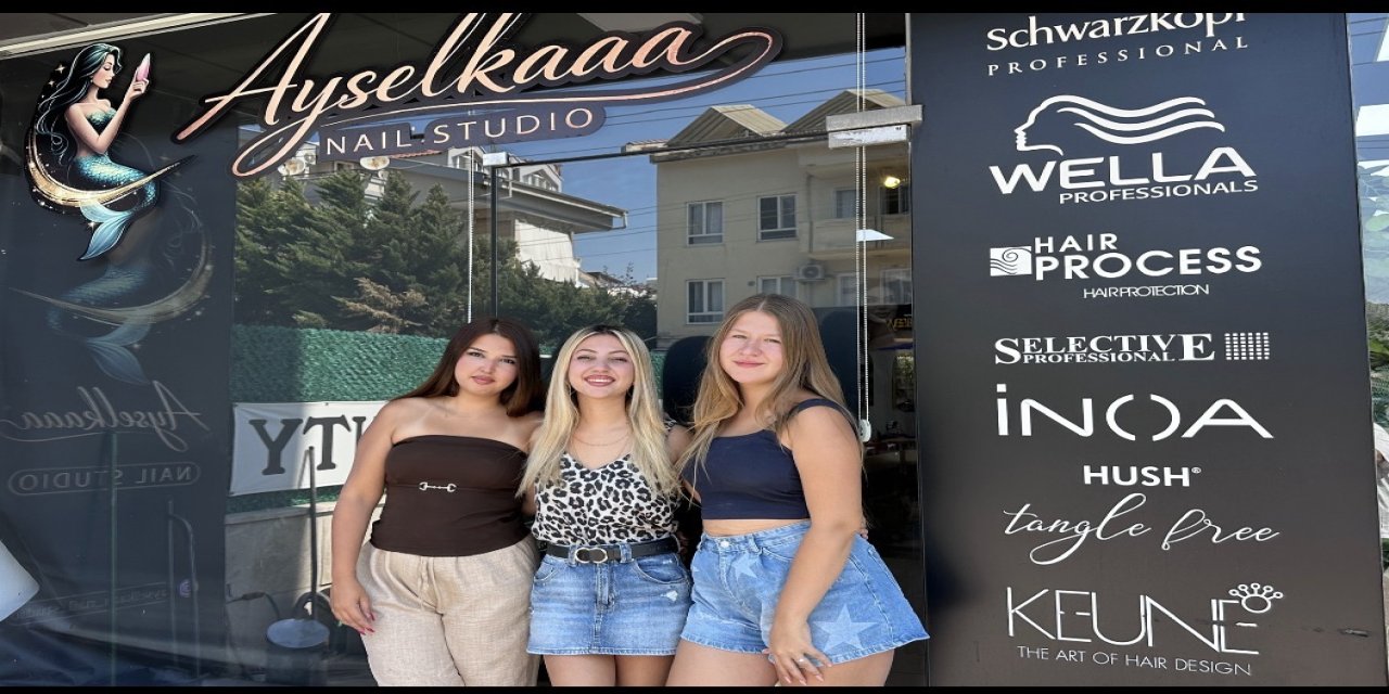 Marmaris’in genç tırnak uzmanları zarafeti tırnaklara taşıyor