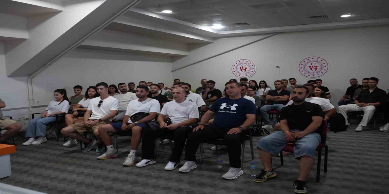 Menteşe’de boks antrenörlük kursunun ilk adımı atıldı