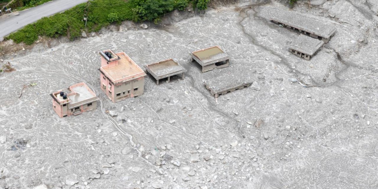 Nepal'deki sel felaketinde ölü sayısı bin 344'e yükseldi