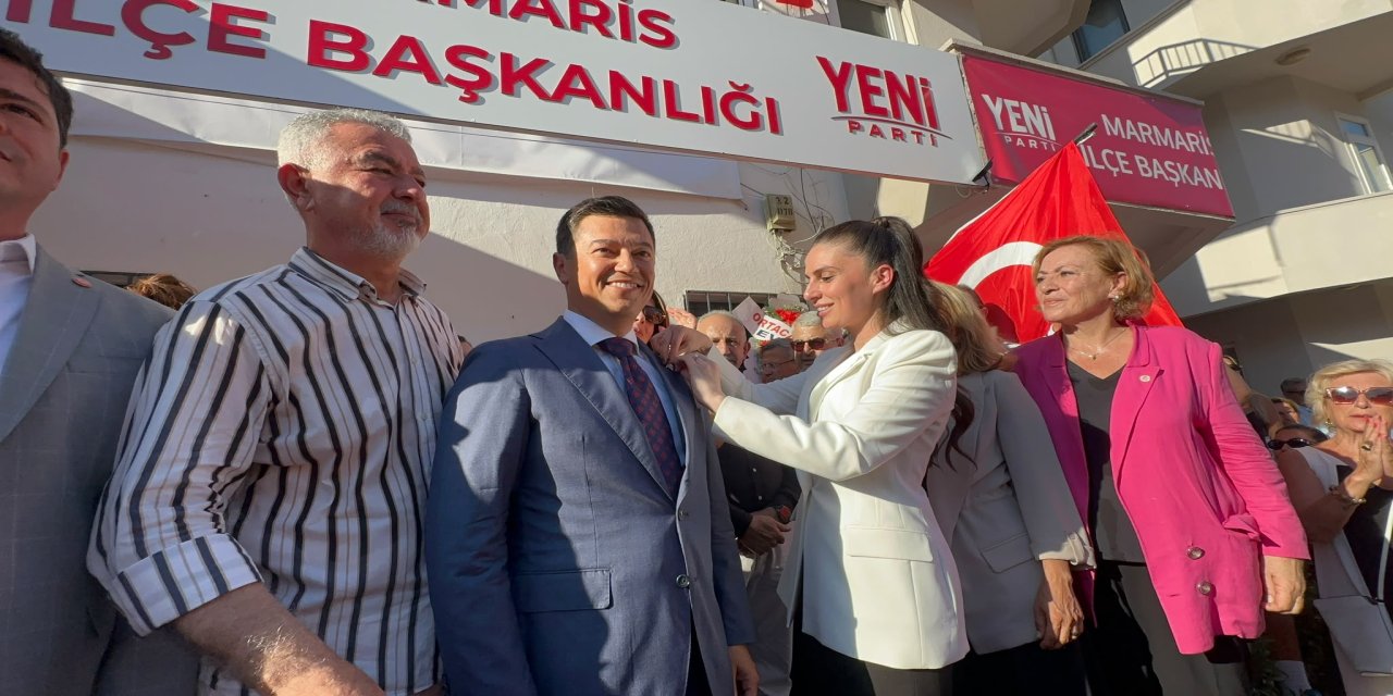 Acar Ünlü CHP’den İstifa Ederek Yeni Parti’ye Katıldı