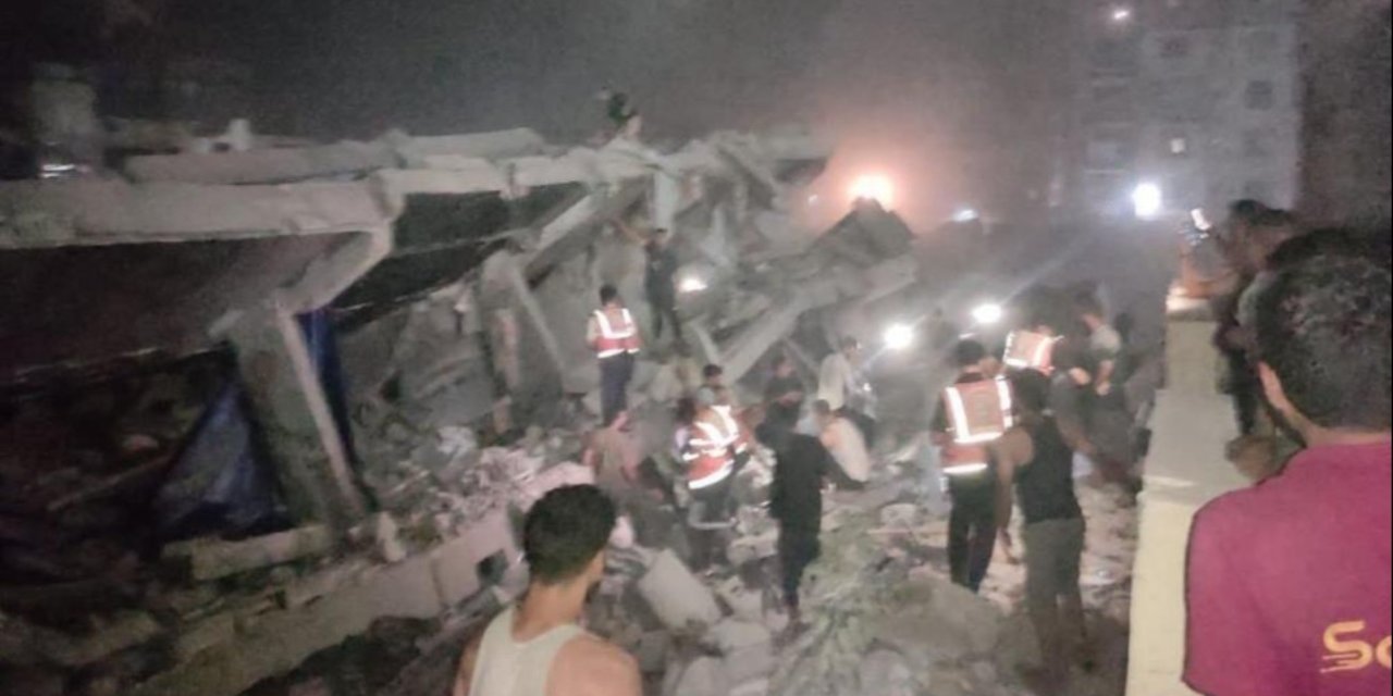 Gazze’de İsrail saldırılarında daha önce hasar gören bina yıkıldı: En az 8 ölü