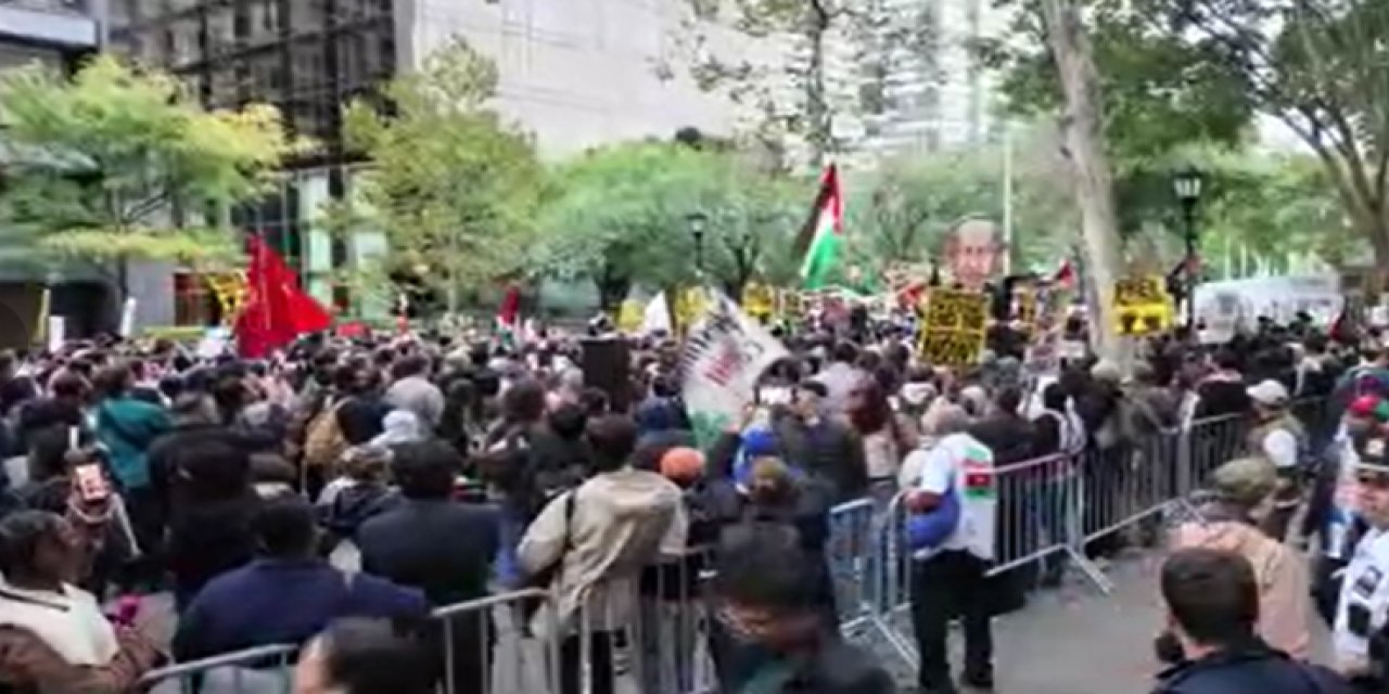 Manhatttan'da binlerce kişi Netanyahu'ya karşı yürüdü