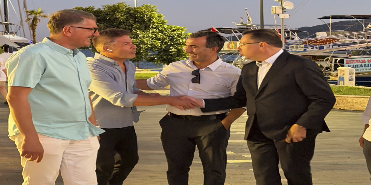 Mutlu Ayhan Yat Limanı işletmeleriyle bir araya gelerek sezonu değerlendirdi