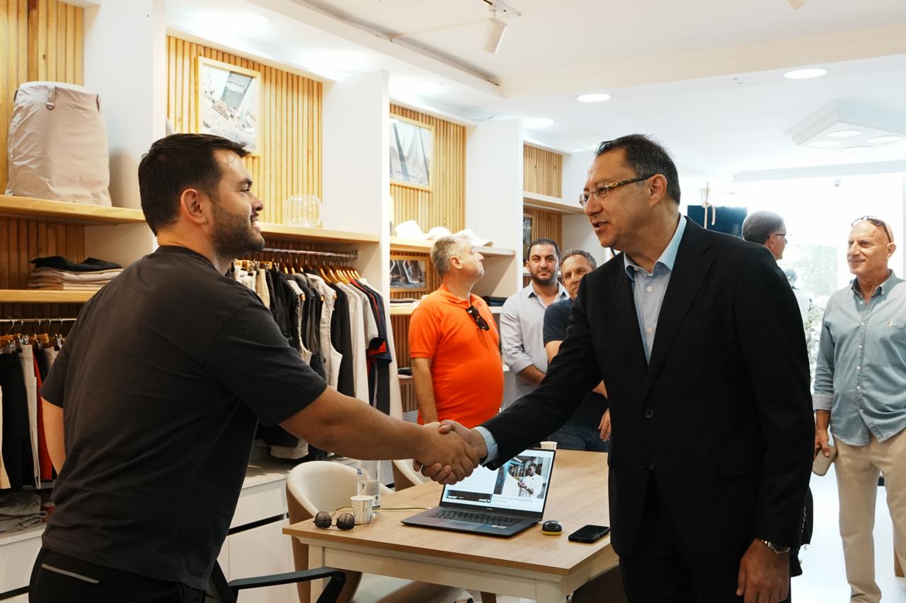 MUTLU AYHAN SARIANA’DA ÜYELERLE BULUŞTU