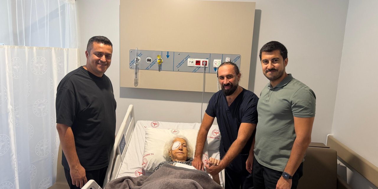 Marmaris Devlet Hastanesi’nde ileri yaşta da katarakt ameliyatı