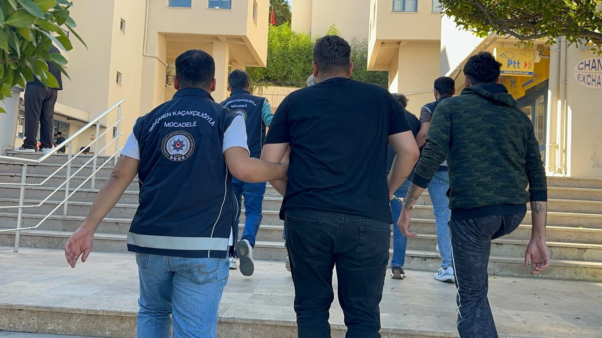 MARMARİS’TE GÖÇMEN KAÇAKÇILIĞI OPERASYONU: 4 ŞÜPHELİ TUTUKLANDI