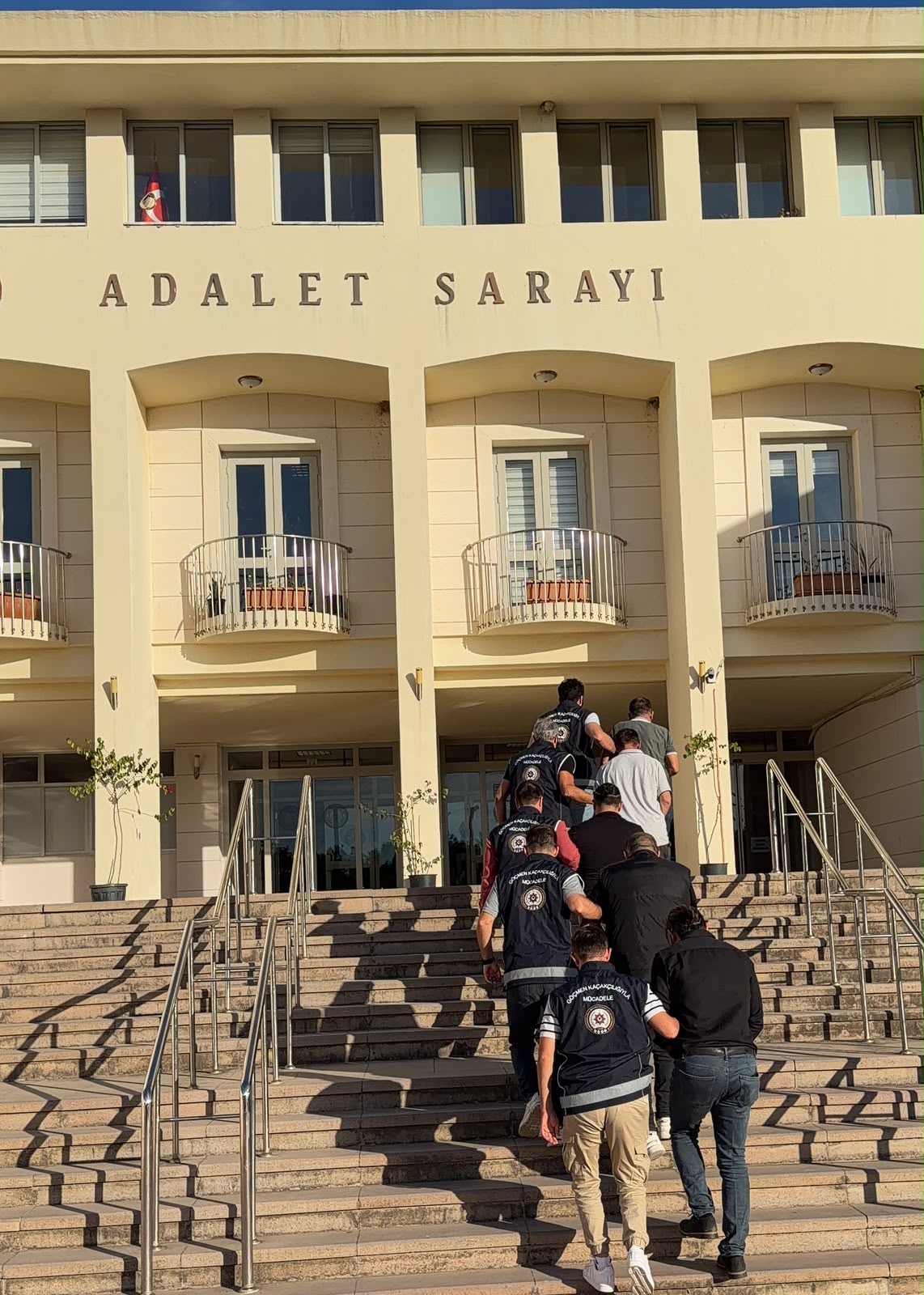 Bodrum’da Göçmen Kaçakçılığı Operasyonu: 3 Şüpheli Tutuklandı