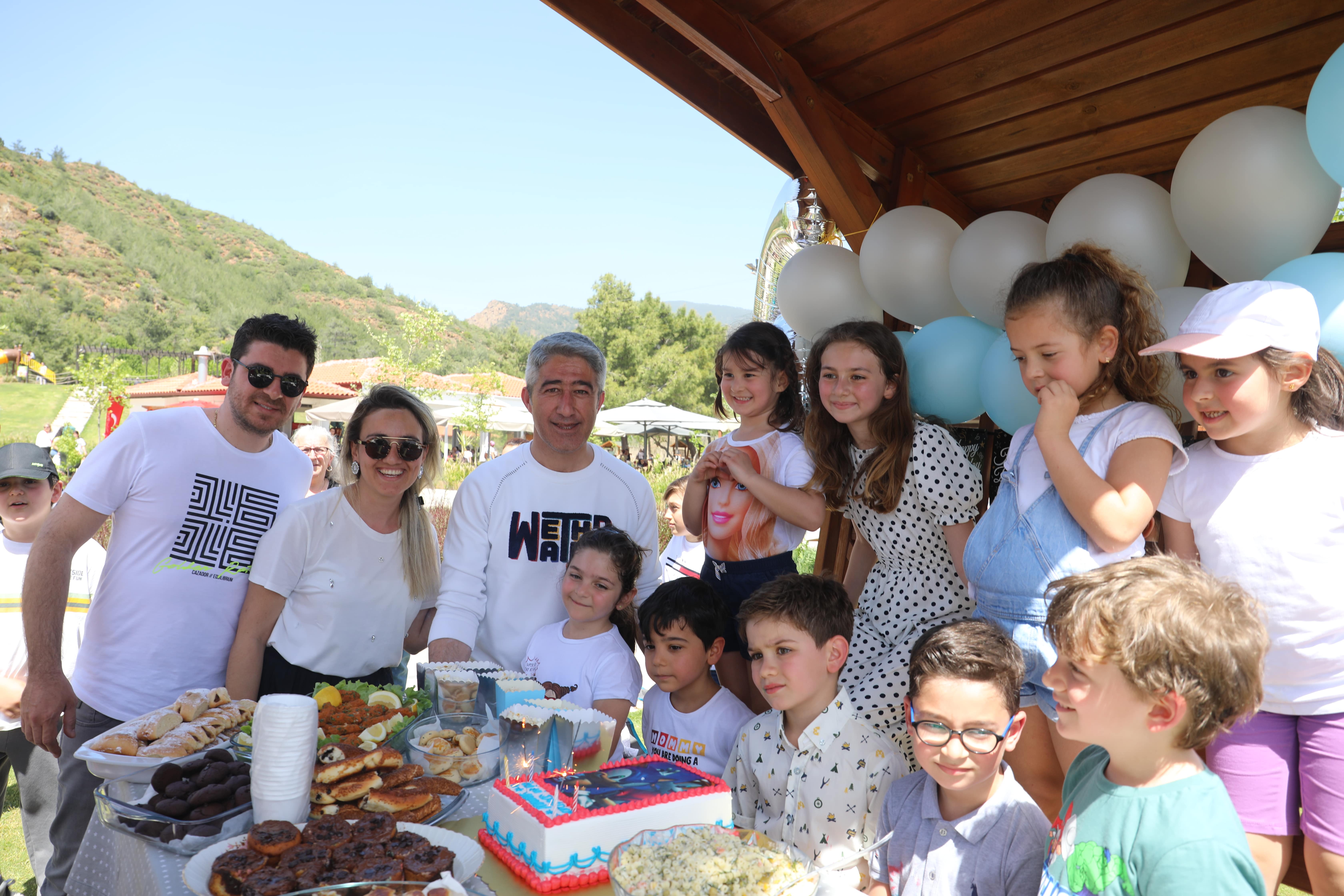 MARMARİS'TE BAYRAM NEŞESİ DEVAM ETTİ