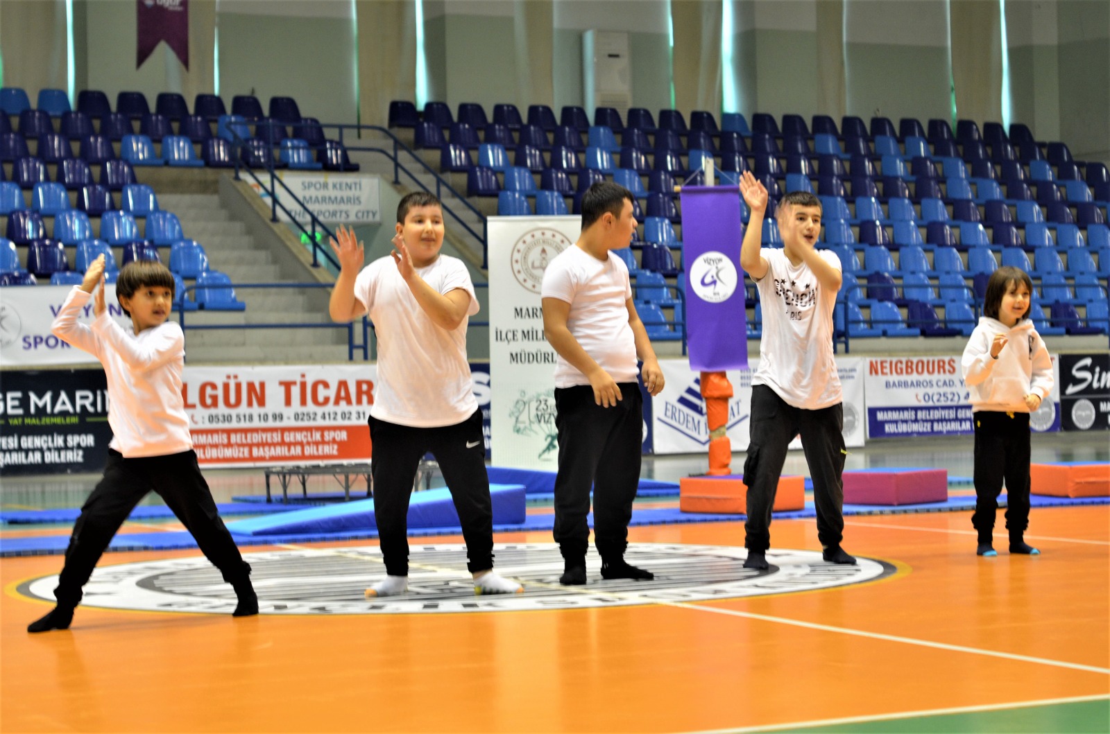 ÖZEL ÖĞRENCİLERDEN GÜZEL HAREKETLER
